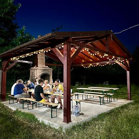 Hostel Horia Plopeni Zewnętrze zdjęcie