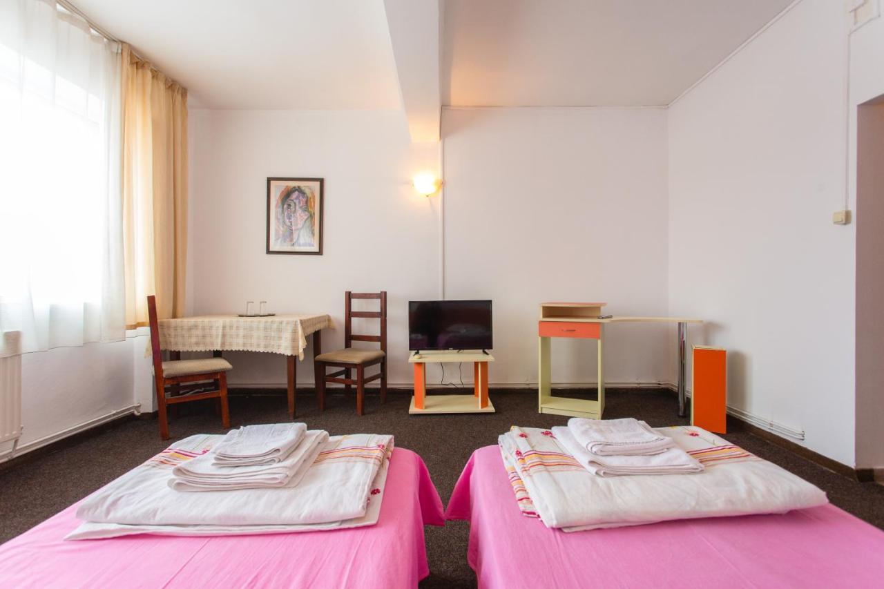 Hostel Horia Plopeni Zewnętrze zdjęcie