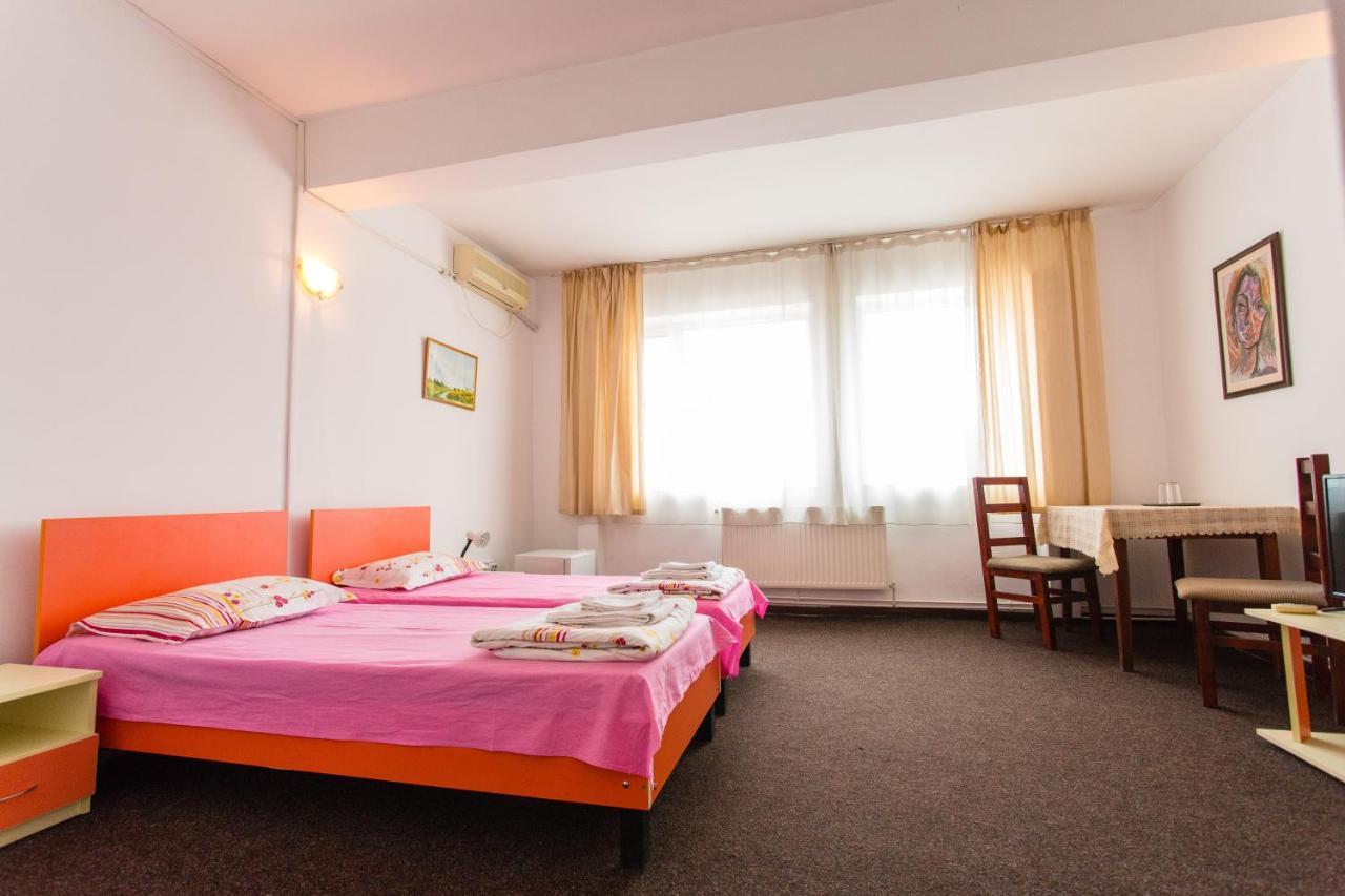 Hostel Horia Plopeni Zewnętrze zdjęcie