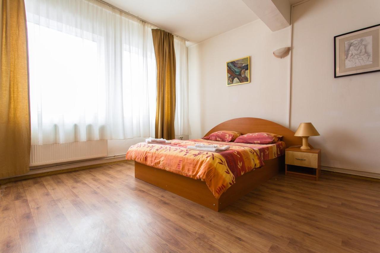 Hostel Horia Plopeni Zewnętrze zdjęcie