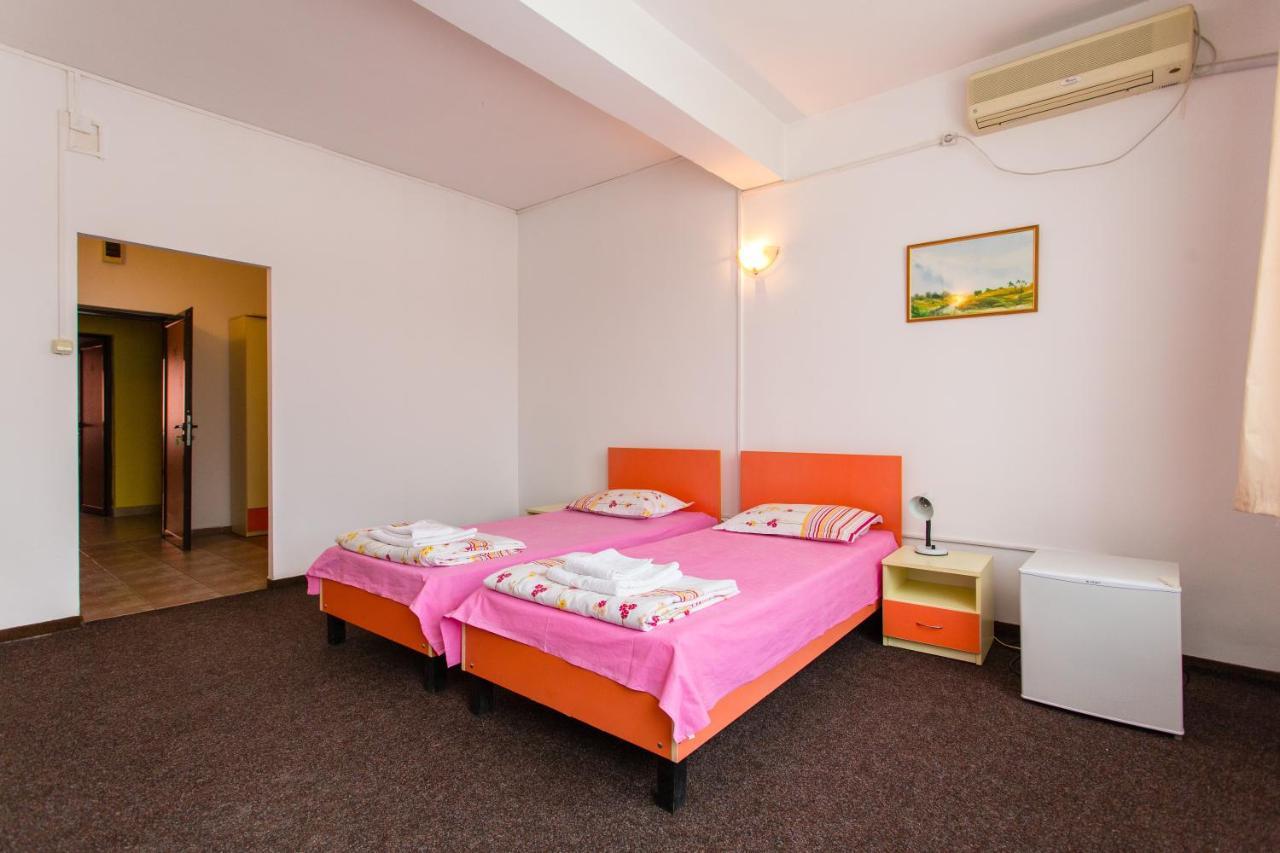 Hostel Horia Plopeni Zewnętrze zdjęcie